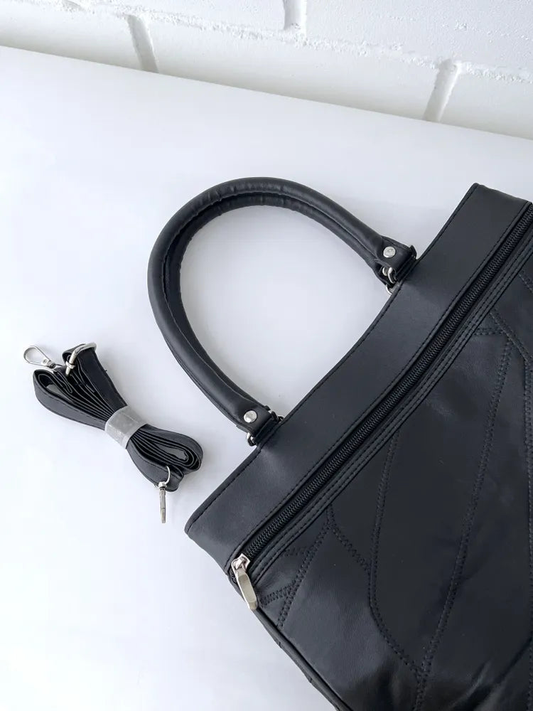 Klassisk Tote Taske i Tonet Læderlook