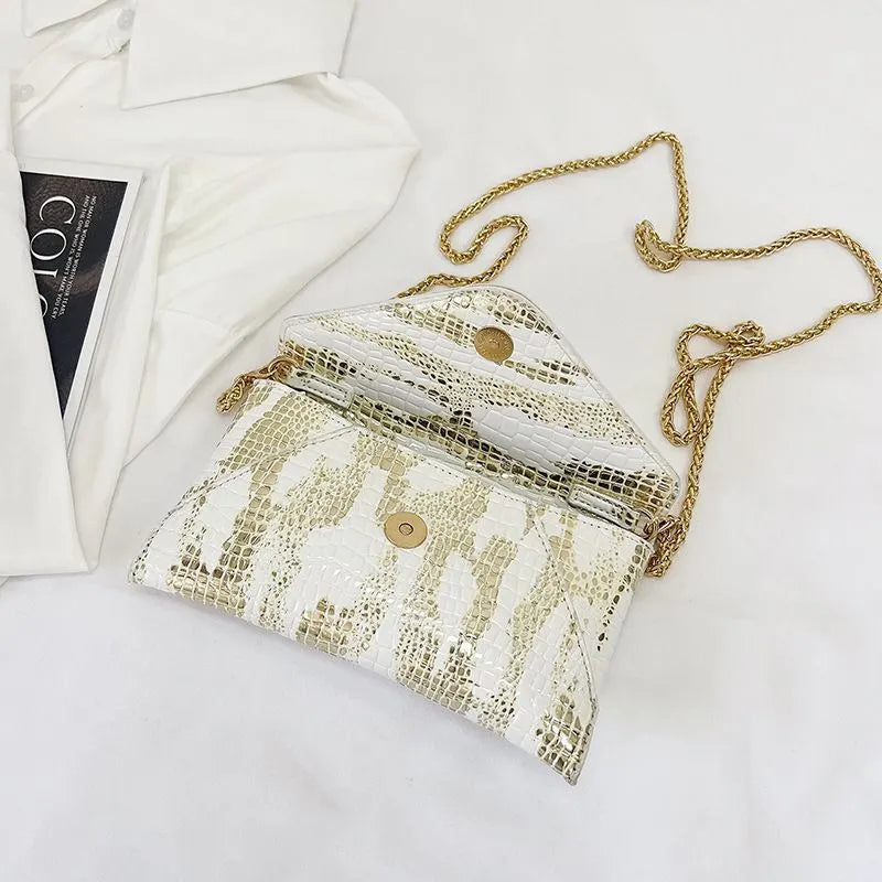 Eksklusive Designer Clutches i Assorterede Teksturer