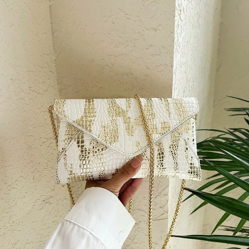 Eksklusive Designer Clutches i Assorterede Teksturer