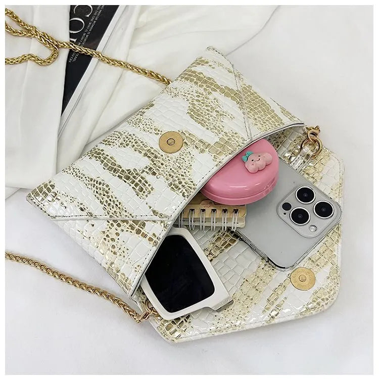 Eksklusive Designer Clutches i Assorterede Teksturer