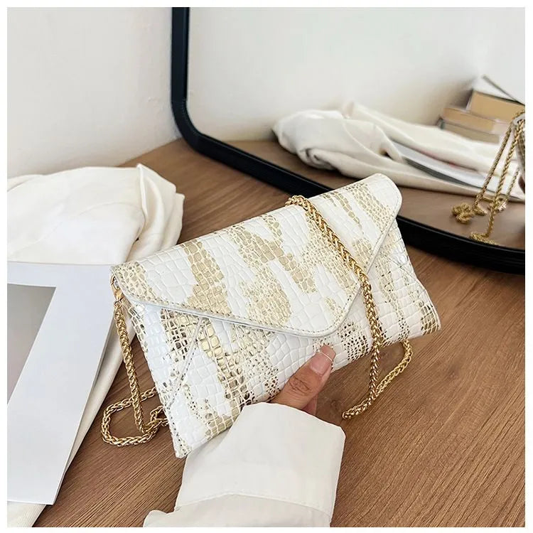 Eksklusive Designer Clutches i Assorterede Teksturer