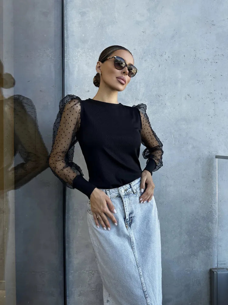 Elegant Bluse med Transparente Ærmer